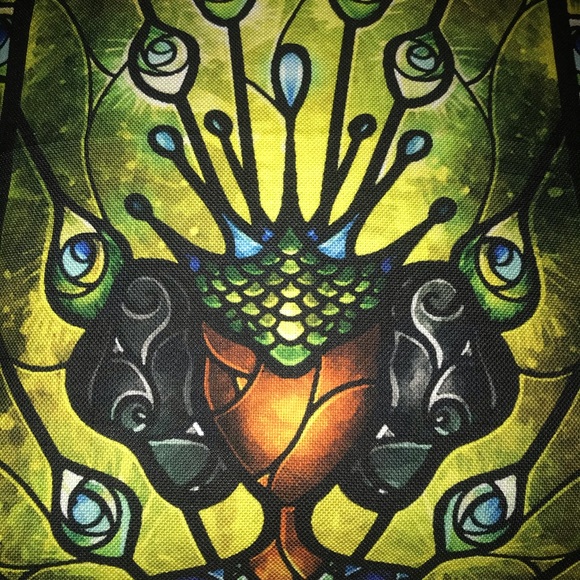 Graphic Queen throw pillow case graphic New - Picture 2 of 3